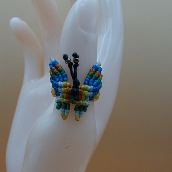 Peruvian Ring Woven Macramé Thread Butterfly Design - Picture 1 of 8
